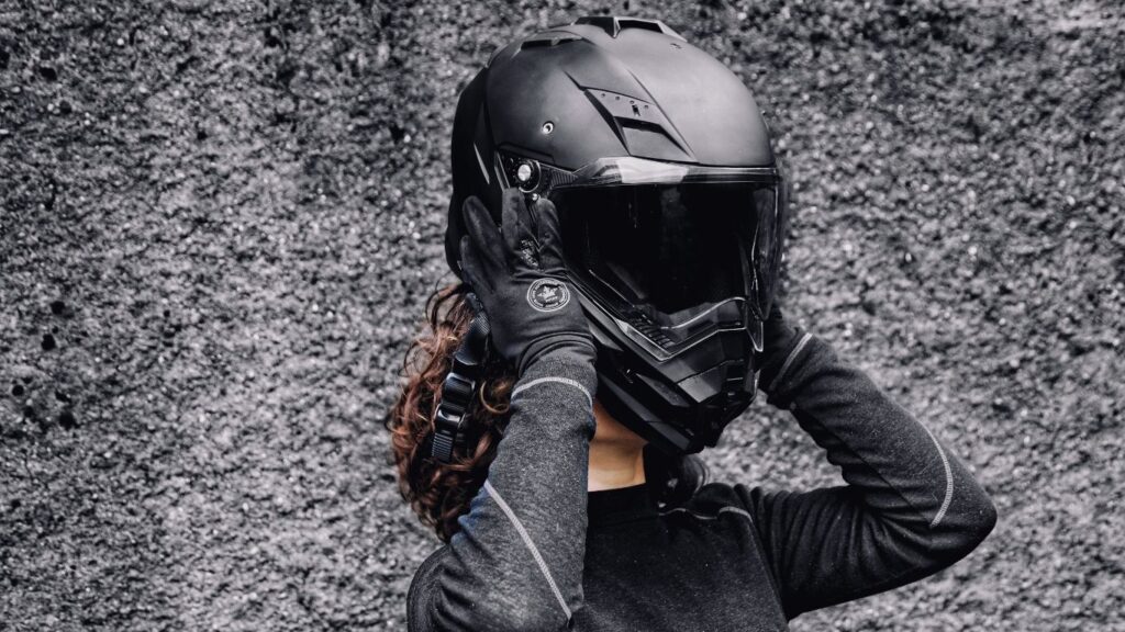 Kask - obowiązkowe wyposażenie motocyklisty